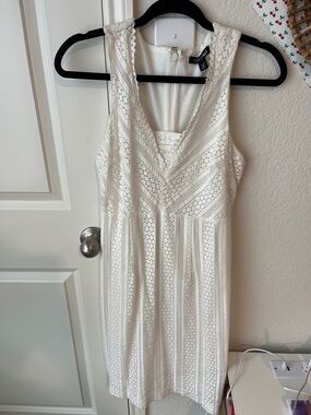 Roz & Ali Cream Lace V-Neck Sleeveless Mini Dress